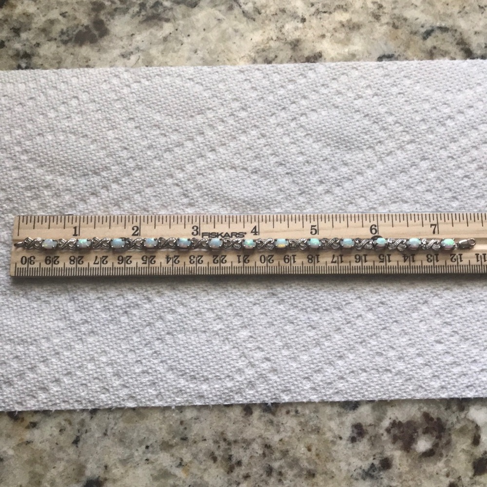 Tennis bracelet